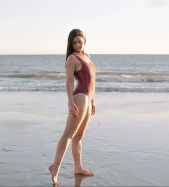 Bonnie Wright