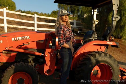 branderoderick Голи Изтичания OnlyFans Снимки 14