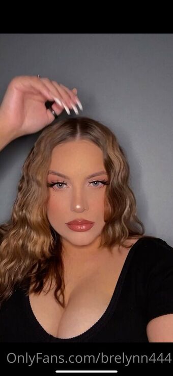 Brelynn Голи Изтичания OnlyFans Снимки 18