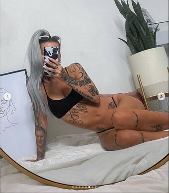 Caity Babs Голи Изтичания OnlyFans Снимки 19