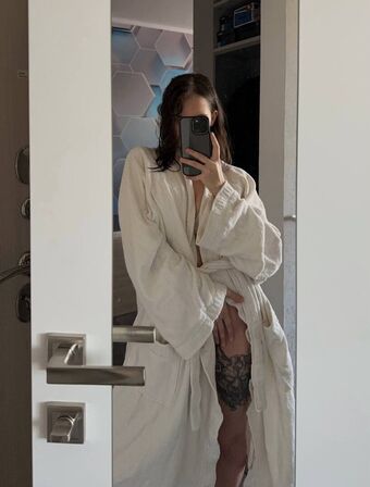 Camilla Голи Изтичания OnlyFans Снимки 123