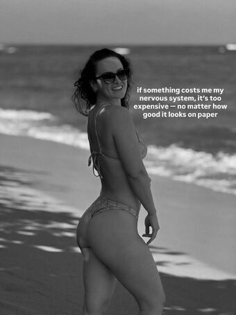 Cassi Manner Голи Изтичания OnlyFans Снимки 2