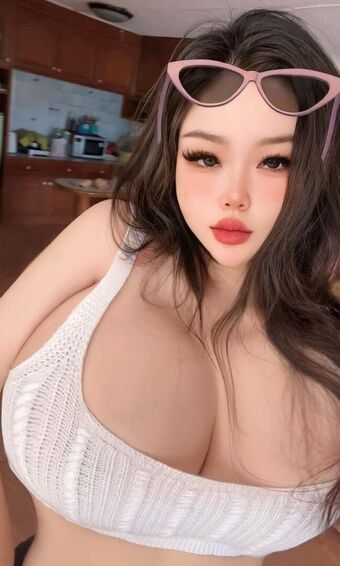 chalisaly Голи Изтичания OnlyFans Снимки 1
