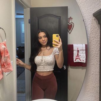 Chellchee Голи Изтичания OnlyFans Снимки 100
