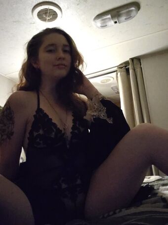 cherrybomb1997 Голи Изтичания OnlyFans Снимки 4