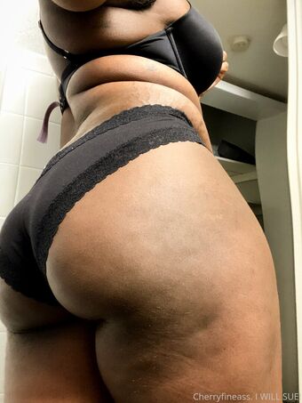 cherryfineass Голи Изтичания OnlyFans Снимки 3