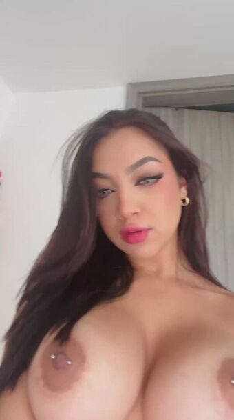 cheryllovingg Голи Изтичания OnlyFans Снимки 10