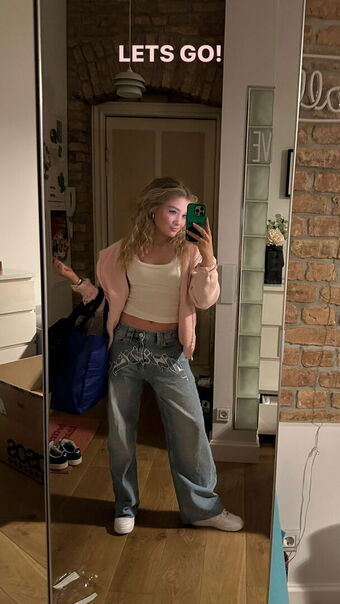 chiaratews Голи Изтичания OnlyFans Снимки 19