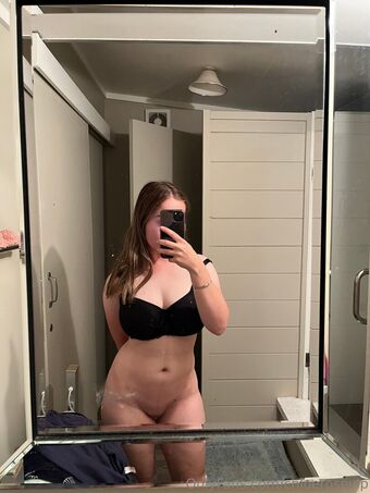 chloebreevip