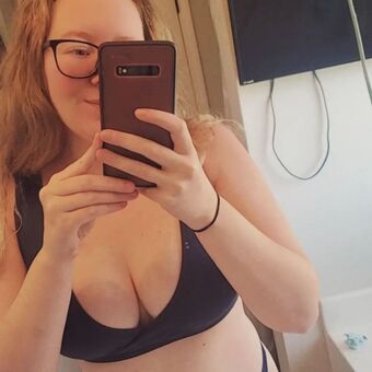 Chryred Голи Изтичания OnlyFans Снимки 3