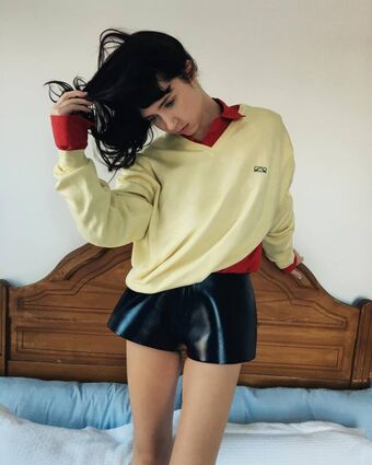 Clairo Голи Изтичания OnlyFans Снимки 140