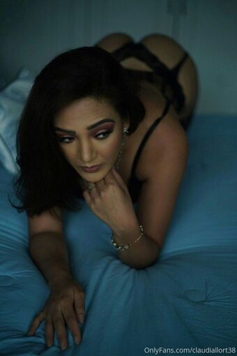 Claudia Llort Голи Изтичания OnlyFans Снимки 4
