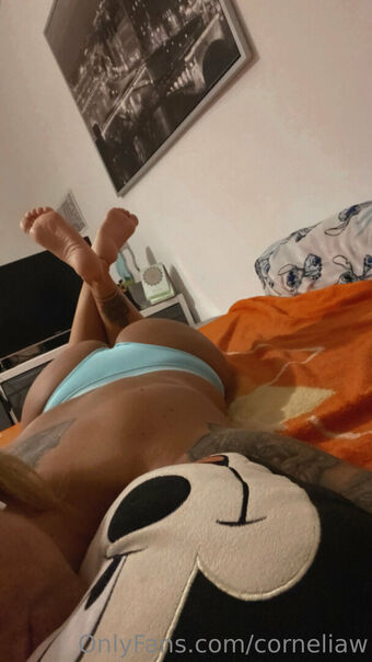 corneliaw Голи Изтичания OnlyFans Снимки 17