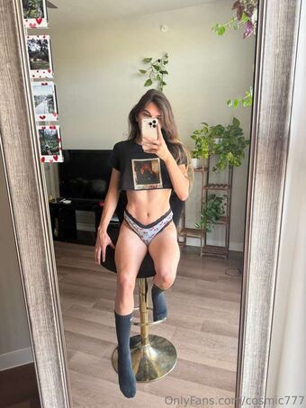 Cosmic Голи Изтичания OnlyFans Снимки 10