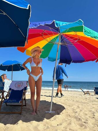 Courtney Antalek Голи Изтичания OnlyFans Снимки 67