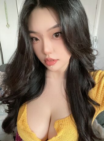 Cream Голи Изтичания OnlyFans Снимки 2