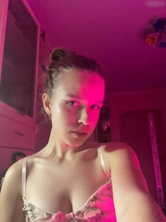 curly_decency