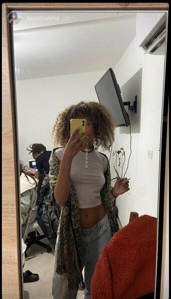 Curlysara Голи Изтичания OnlyFans Снимки 1