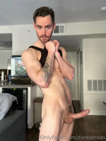 danbenson Голи Изтичания OnlyFans Снимки 43