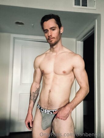 danbenson Голи Изтичания OnlyFans Снимки 46