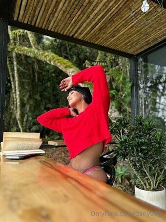 Daniela Gaviria Голи Изтичания OnlyFans Снимки 9