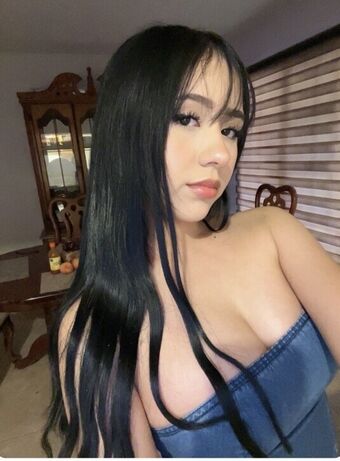 Danielaarld Голи Изтичания OnlyFans Снимки 2
