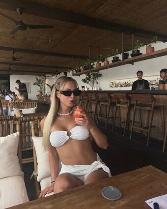 Danni Johns Голи Изтичания OnlyFans Снимки 11