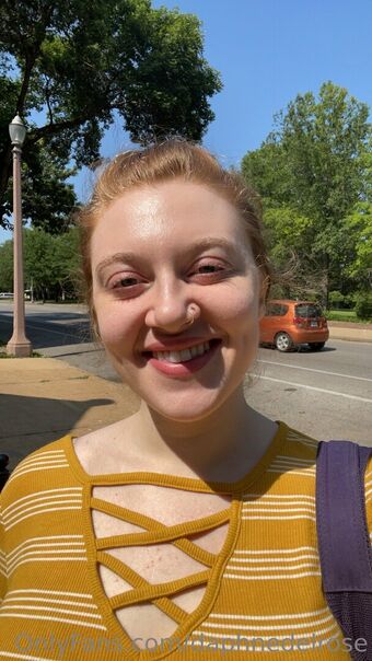 daphnedelrose