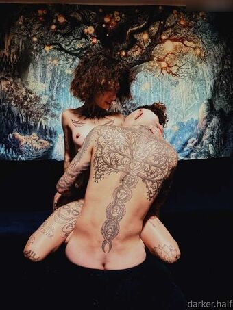 darker.half Голи Изтичания OnlyFans Снимки 20