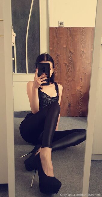 darkqueenn01 Голи Изтичания OnlyFans Снимки 24