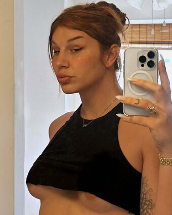 dehlani Голи Изтичания OnlyFans Снимки 13