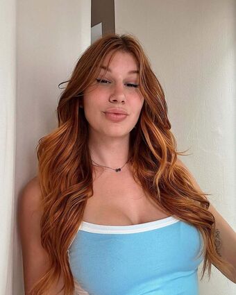 dehlani Голи Изтичания OnlyFans Снимки 16