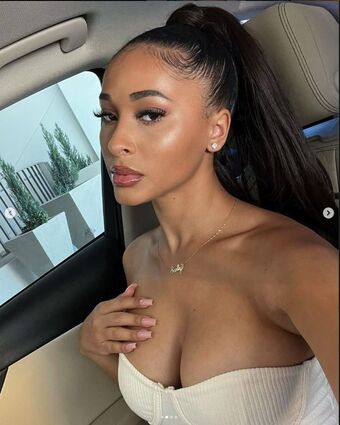 Delaney Голи Изтичания OnlyFans Снимки 3
