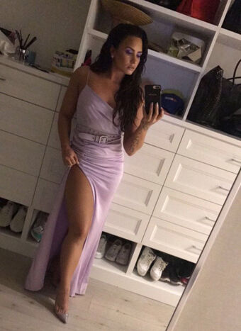 Demi Lovato Голи Изтичания OnlyFans Снимки 757
