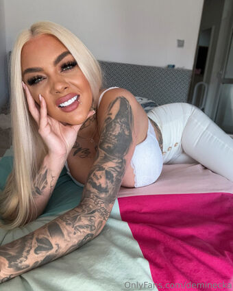 Deminecka Голи Изтичания OnlyFans Снимки 52