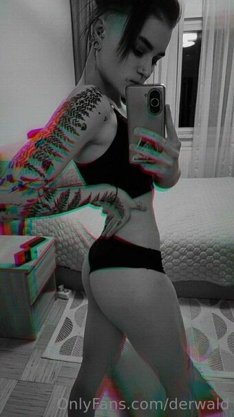 derwald Голи Изтичания OnlyFans Снимки 9