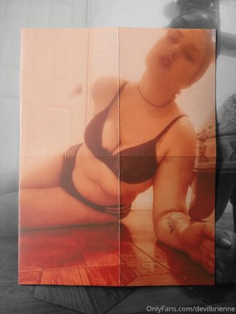 devilbrienne Голи Изтичания OnlyFans Снимки 3