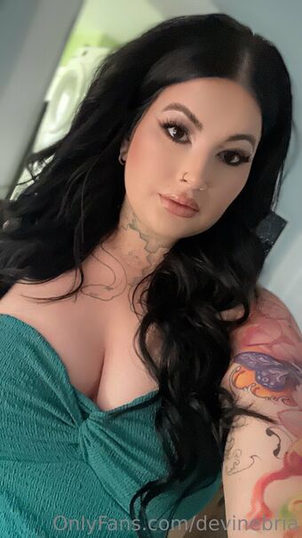Devinebria Голи Изтичания OnlyFans Снимки 44