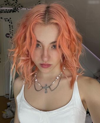 Dina Brauner aka dina.brx