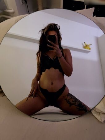 Divmcnd Голи Изтичания OnlyFans Снимки 2