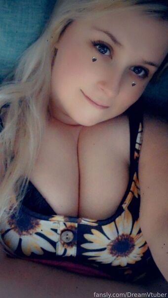 DreamVTuber Голи Изтичания OnlyFans Снимки 7