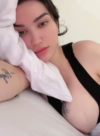 eda.k.21 Голи Изтичания OnlyFans Снимки 4