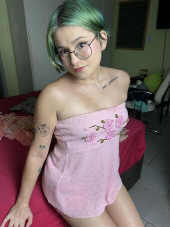 efieme Голи Изтичания OnlyFans Снимки 1