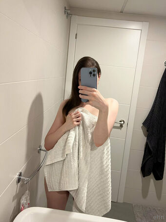 ehriyn Голи Изтичания OnlyFans Снимки 43