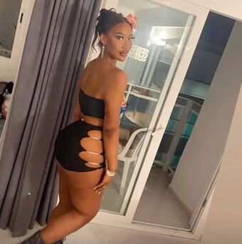 Ella Mac Голи Изтичания OnlyFans Снимки 10