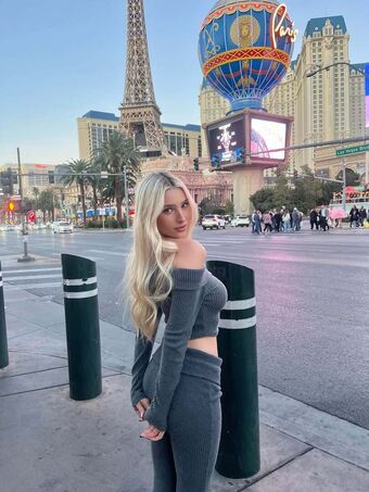 Ella Netzer Голи Изтичания OnlyFans Снимки 175