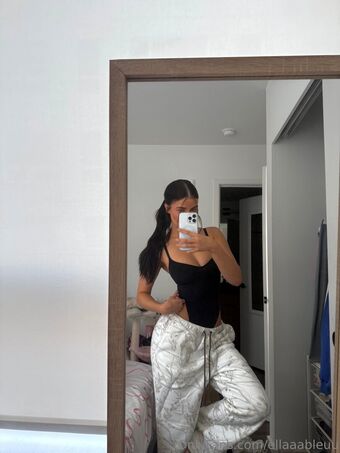ellaaableuu Голи Изтичания OnlyFans Снимки 2