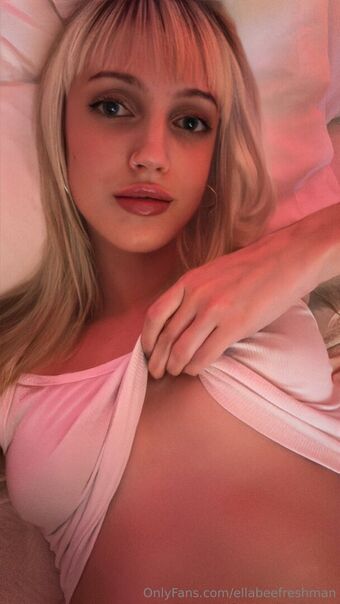 ellabeefreshman Голи Изтичания OnlyFans Снимки 13