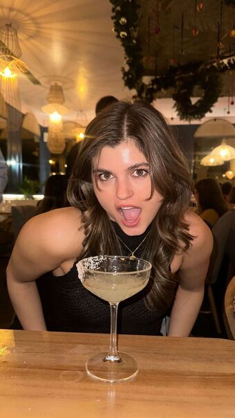 Elle Edwards