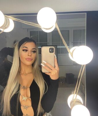 ellenofficial Голи Изтичания OnlyFans Снимки 16